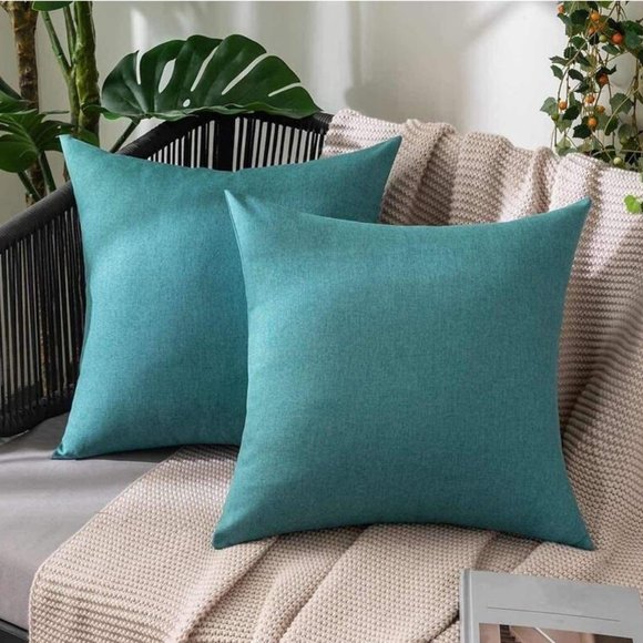 2 PCs Assorted Brand New 18x18 throw Pillow Cover - Picture 10 of 16